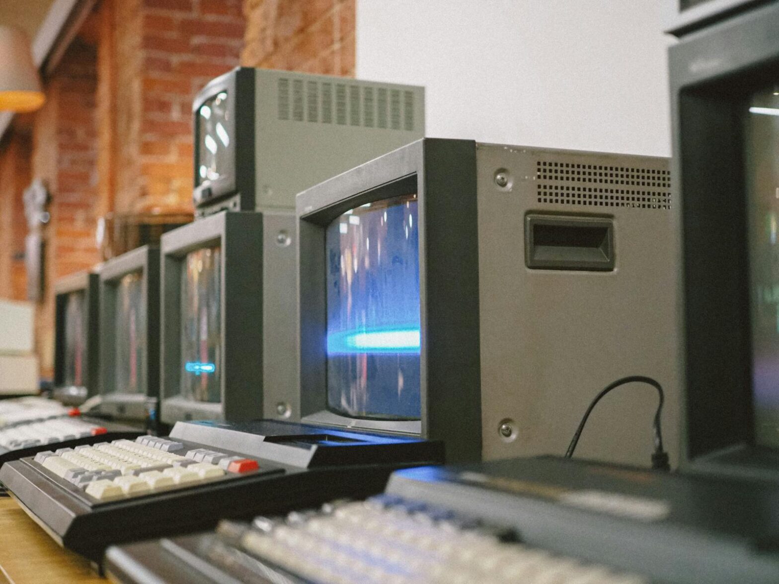 ERP rendszerek története az 1970-es évektől – integrált vállalatirányítási megoldások fejlődése és digitalizáció